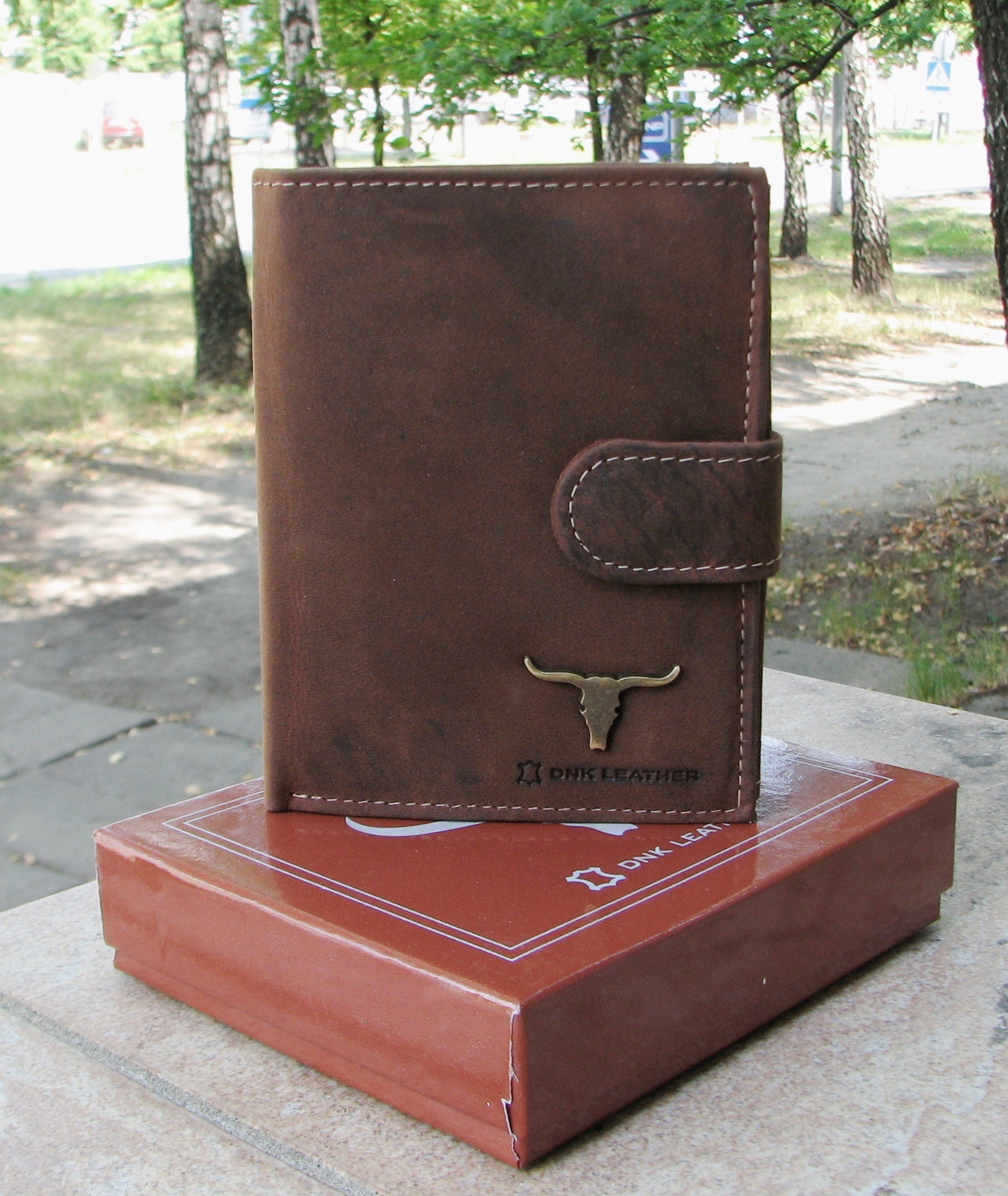 Чоловічий шкіряний гаманець DNK Leather DNK-06L-BAW коричневий Чоловічий шкіряний гаманець DNK Leather DNK-06L-BAW коричневий